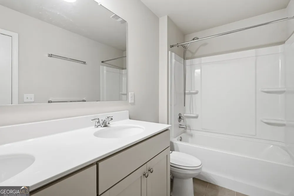 6464 Crosscreek LN Flowery Branch, GA 30542
