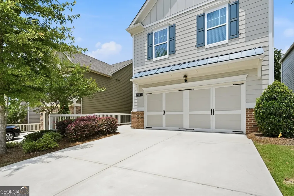 6464 Crosscreek LN Flowery Branch, GA 30542