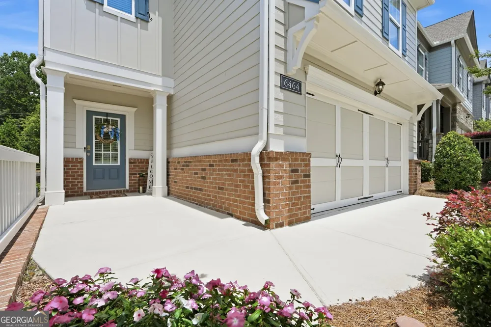 6464 Crosscreek LN Flowery Branch, GA 30542