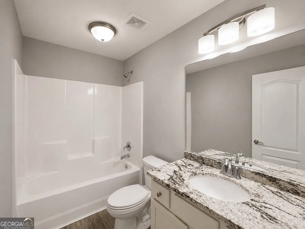 308 Lamplight DR Byron, GA 31008
