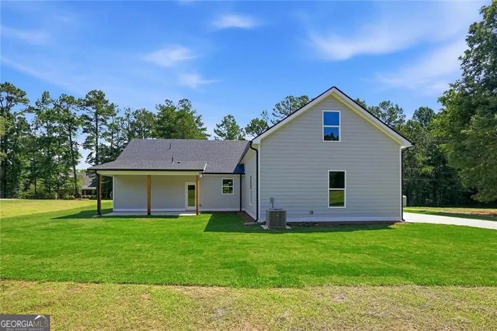 160 Loyd RD Mansfield, GA 30055