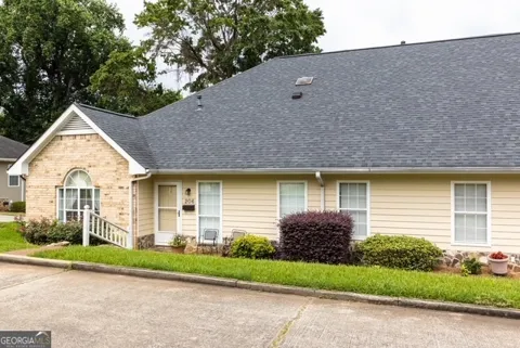 206 Cedarwood Lane
