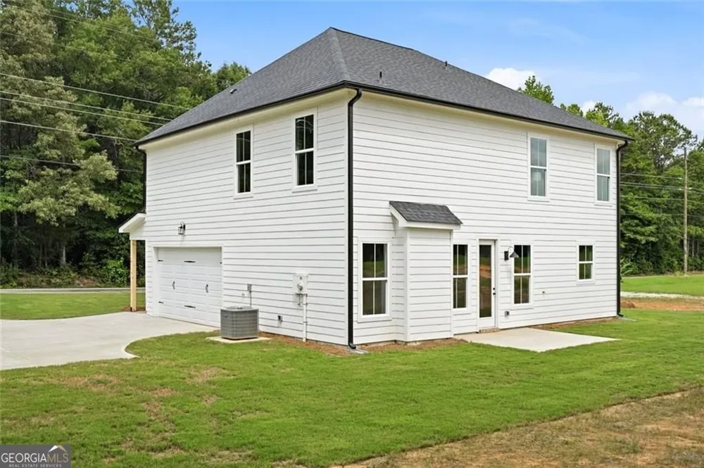 200 Loyd RD Mansfield, GA 30055