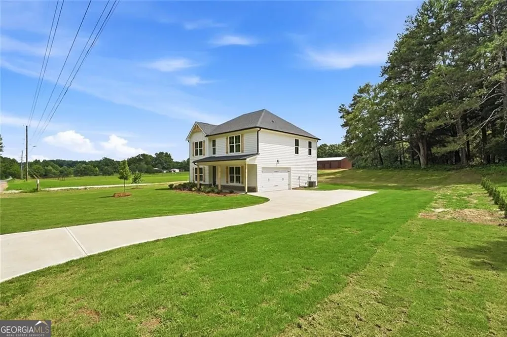 200 Loyd RD Mansfield, GA 30055