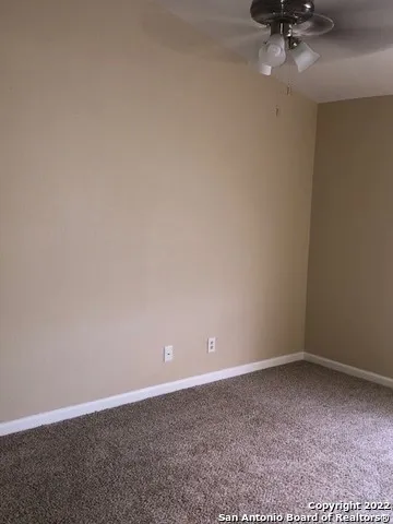 550 DUKEWAY Unit 2 Universal City, TX 78148