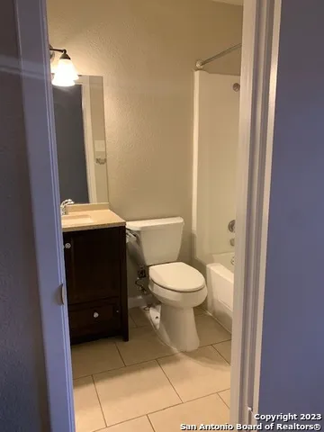 550 DUKEWAY Unit 2 Universal City, TX 78148