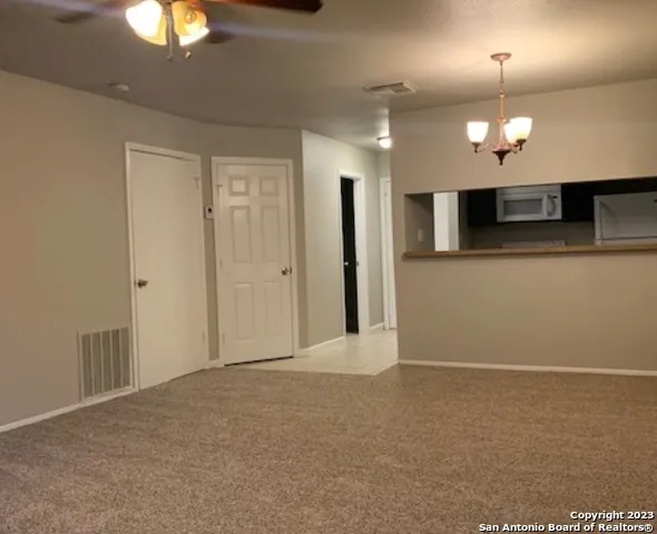 550 DUKEWAY Unit 2 Universal City, TX 78148