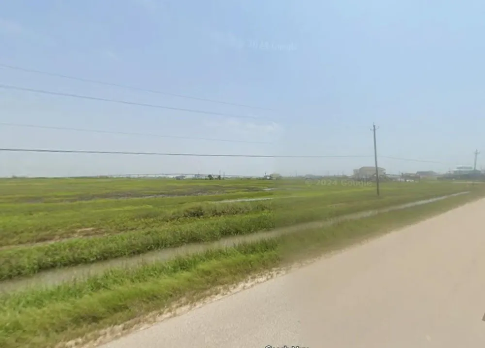 229 Thunder Road Surfside Beach, TX 77541