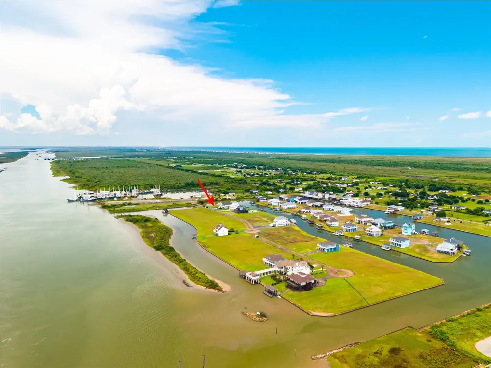 2112 Laguna Harbor Estate Boulevard Port Bolivar, TX 77650