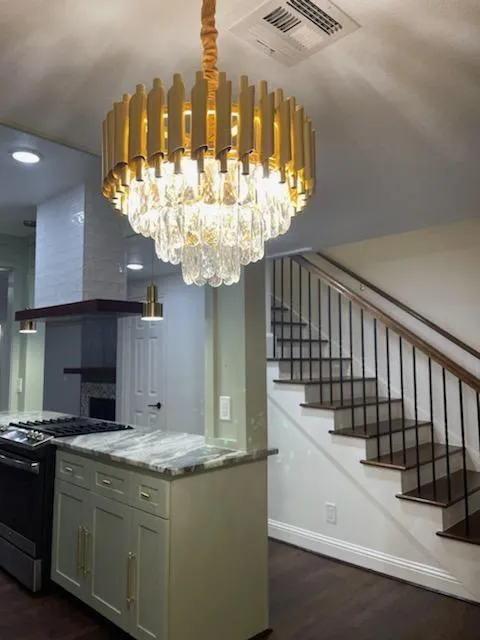 142 2nd Street Sugar Land, TX 77498