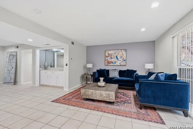 7500 Callaghan Unit APT 337 San Antonio, TX 78229