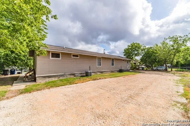 508 BEE ST San Antonio, TX 78208