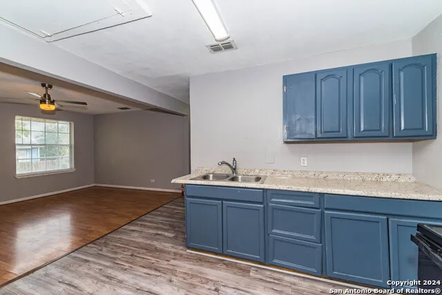 508 BEE ST San Antonio, TX 78208
