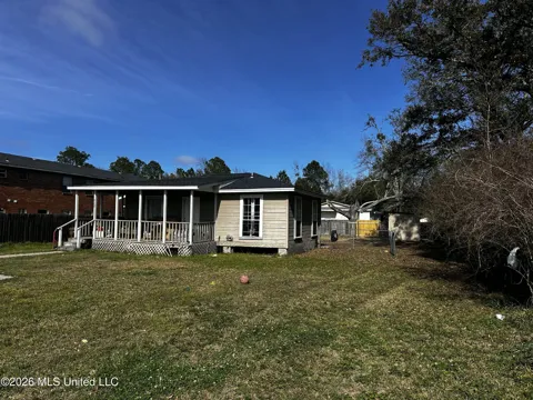 212 Lawler Avenue