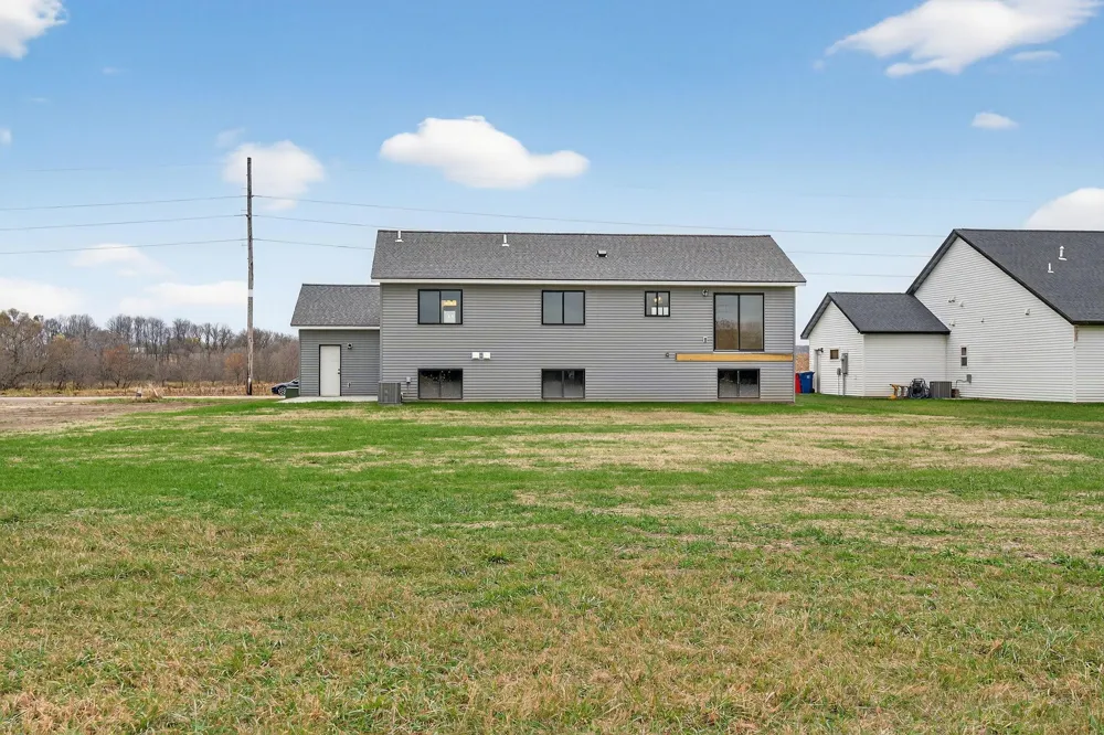 655 1st Street SE Elgin, MN 55932