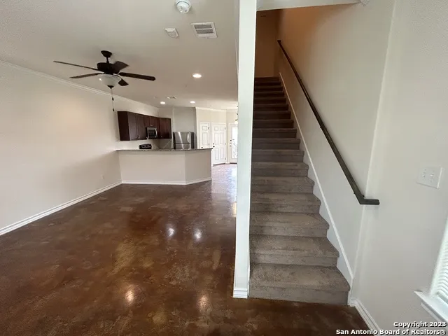 622 MEADOW ARBOR LN Unit 1 Universal City, TX 78148