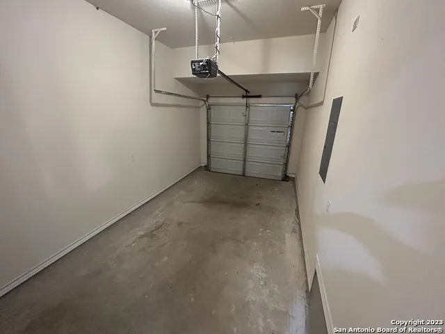 622 MEADOW ARBOR LN Unit 1 Universal City, TX 78148