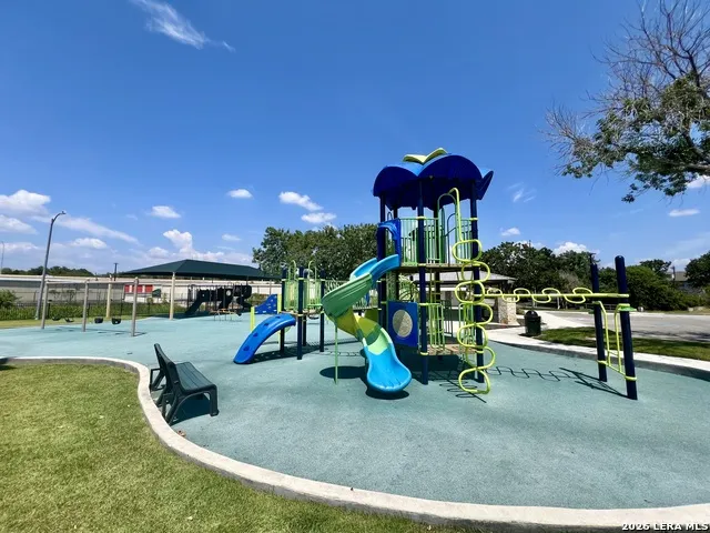 622 MEADOW ARBOR LN Unit 1 Universal City, TX 78148