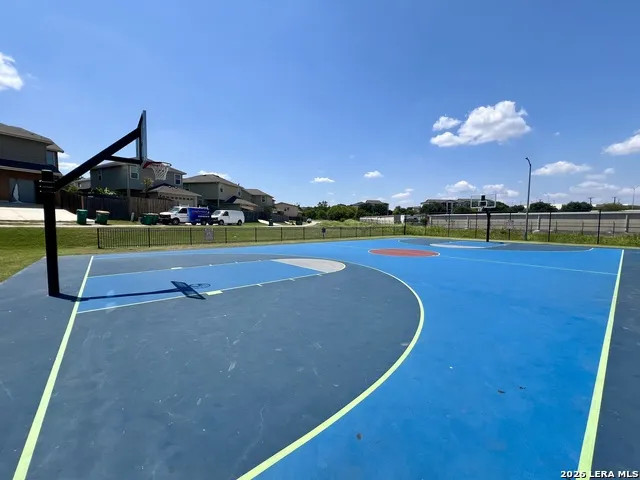 622 MEADOW ARBOR LN Unit 1 Universal City, TX 78148