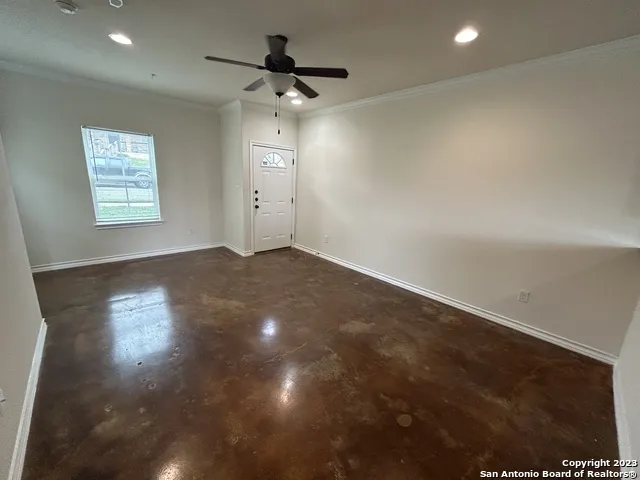 622 MEADOW ARBOR LN Unit 1 Universal City, TX 78148