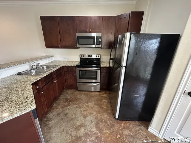 622 MEADOW ARBOR LN Unit 1 Universal City, TX 78148