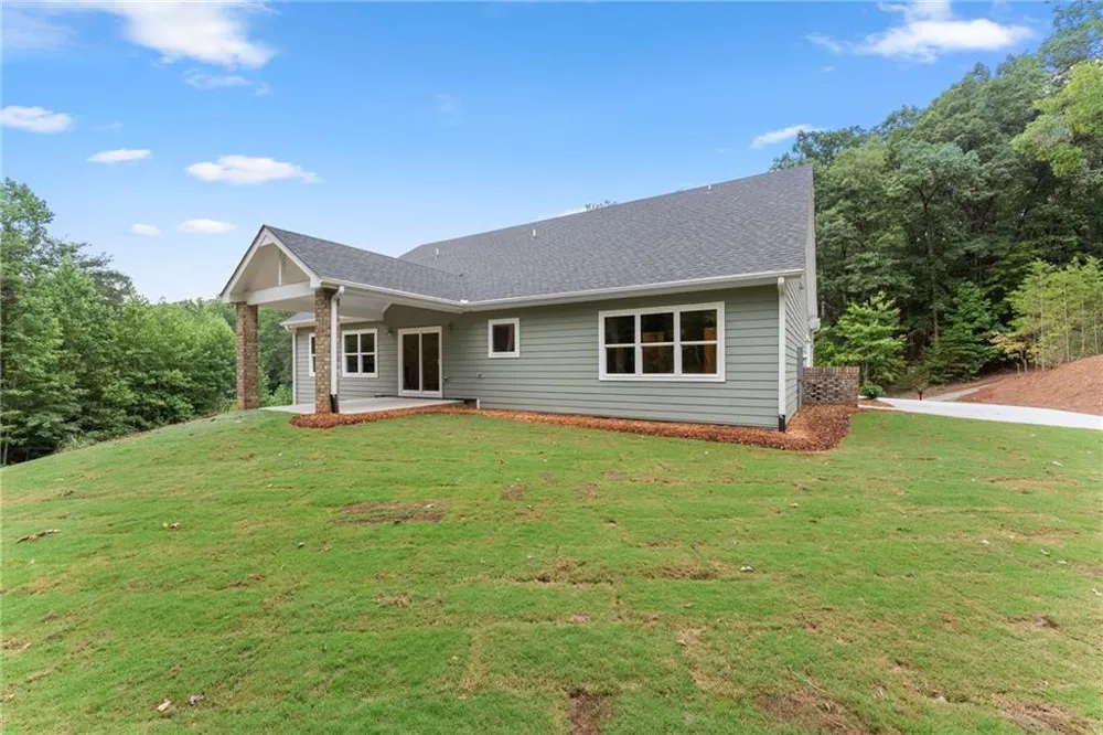 212 Planters Creek Baldwin, GA 30511