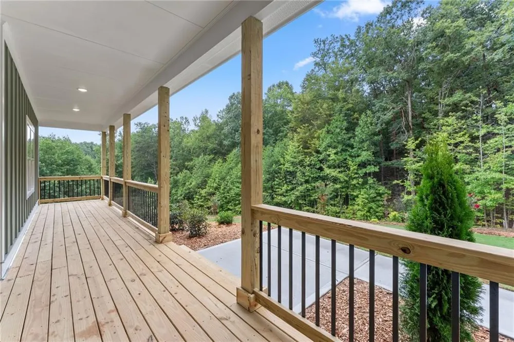 212 Planters Creek Baldwin, GA 30511