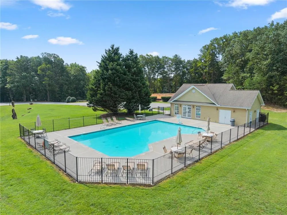 212 Planters Creek Baldwin, GA 30511