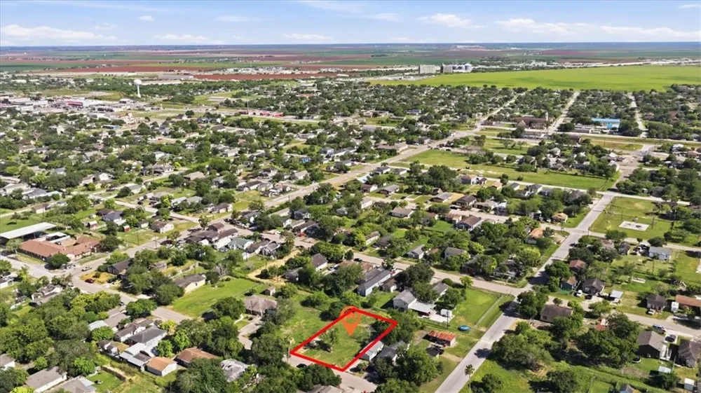 430 West Avenue E Robstown, TX 78380