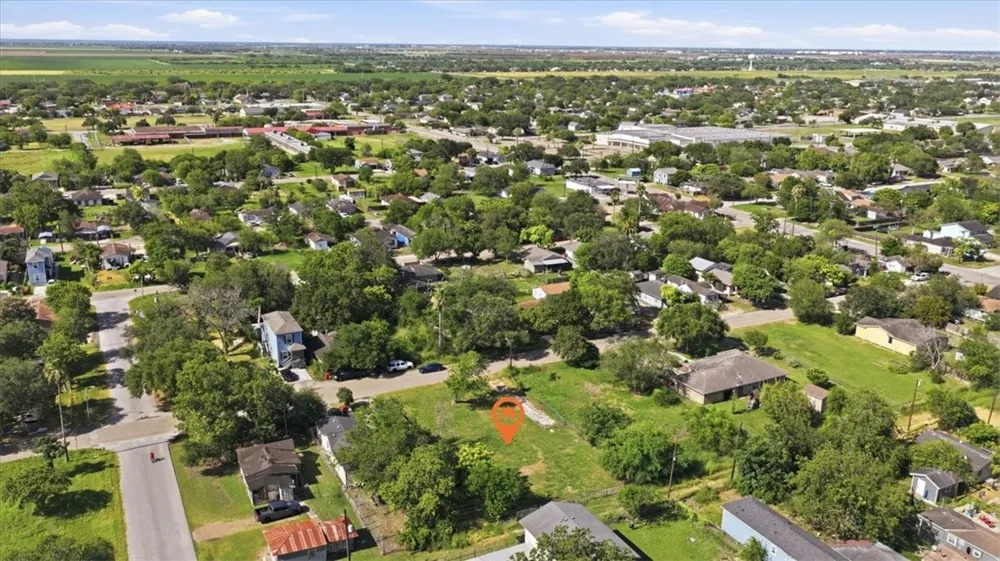 430 West Avenue E Robstown, TX 78380