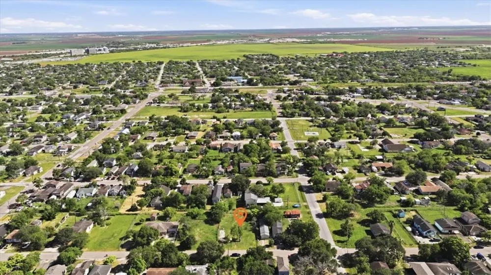 430 West Avenue E Robstown, TX 78380