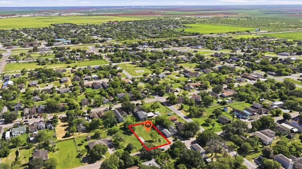 430 West Avenue E Robstown, TX 78380