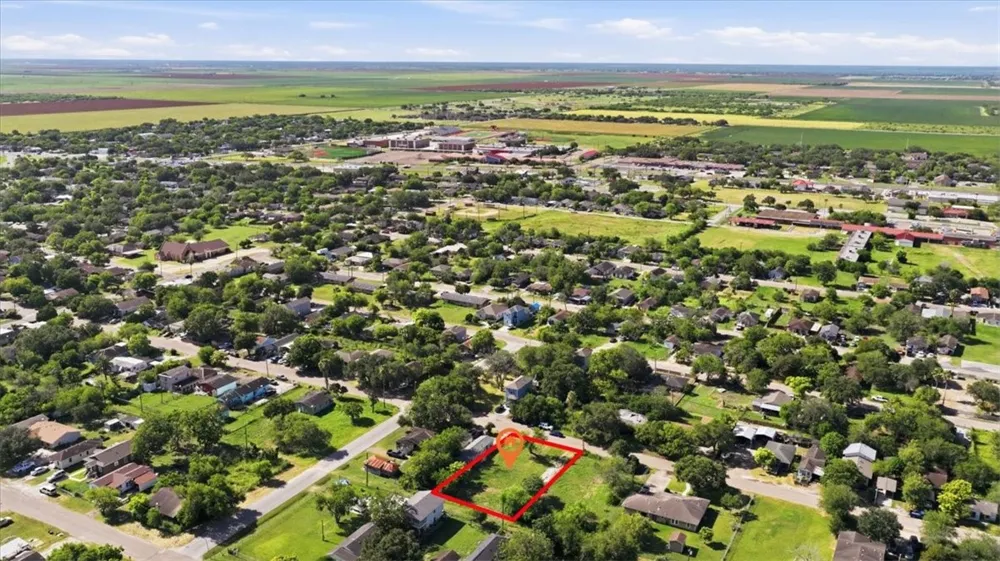 430 West Avenue E Robstown, TX 78380