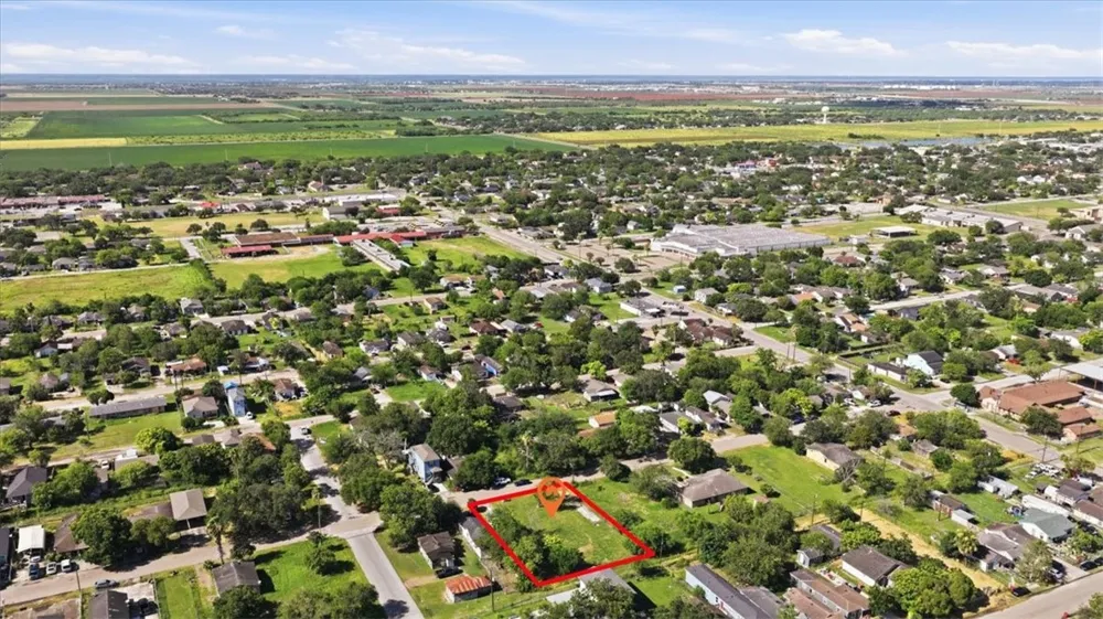 430 West Avenue E Robstown, TX 78380