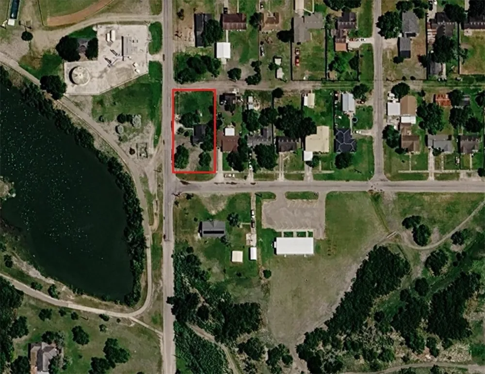 201 E 9th Street Bishop, TX 78343