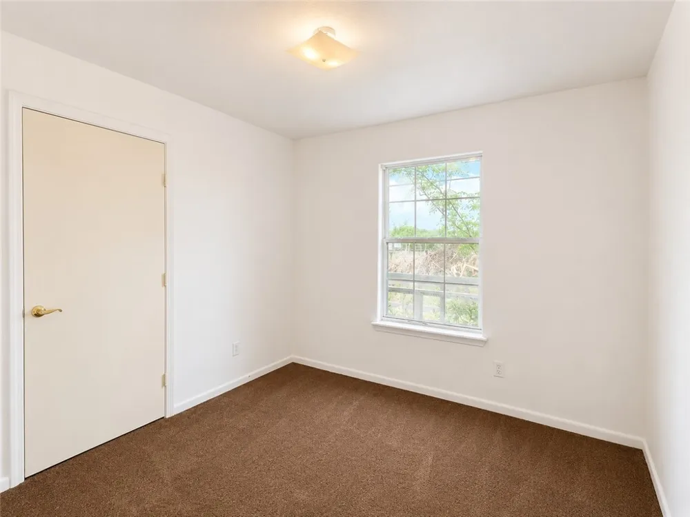 201 E 9th Street Bishop, TX 78343