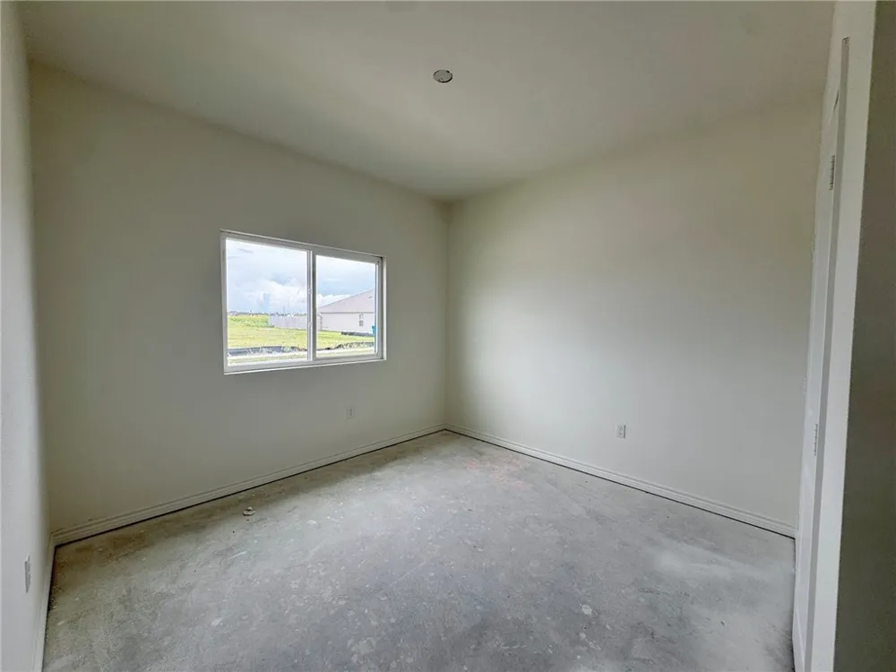 2101 Fury Portland, TX 78374
