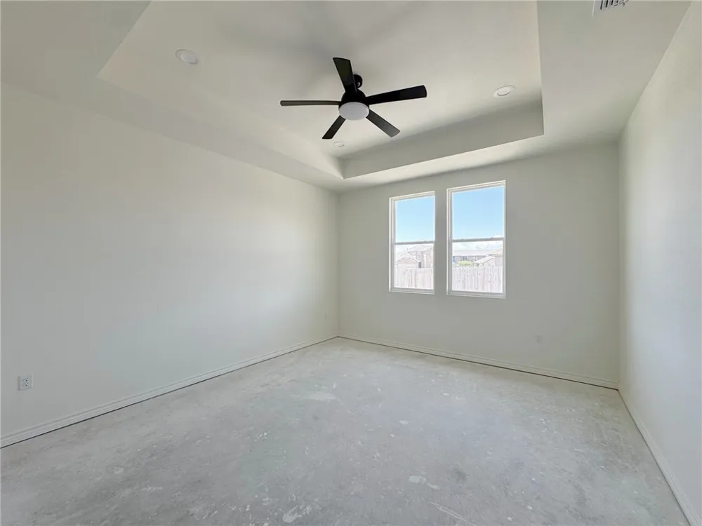2101 Fury Portland, TX 78374