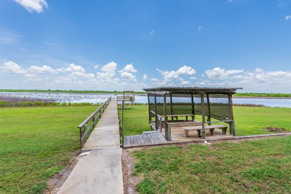 137 Windy Ridge Loop Mathis, TX 78368