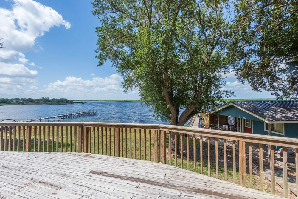 137 Windy Ridge Loop Mathis, TX 78368