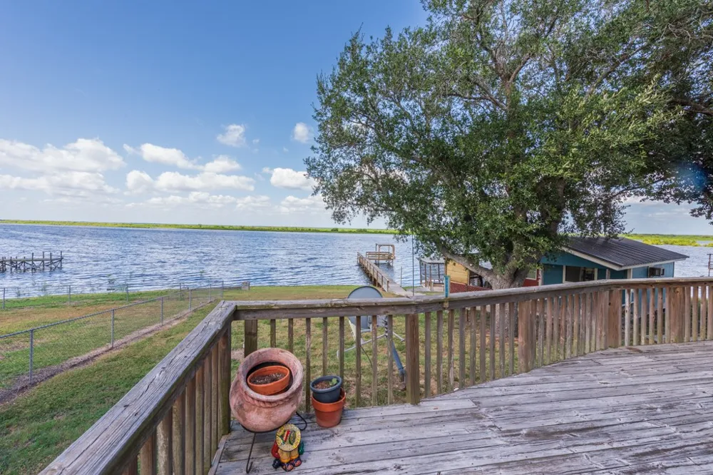 137 Windy Ridge Loop Mathis, TX 78368