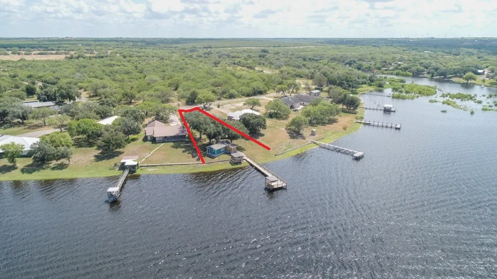 137 Windy Ridge Loop Mathis, TX 78368