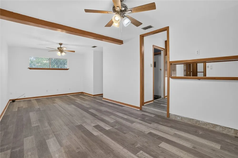 806 Leland Circle Beeville, TX 78102