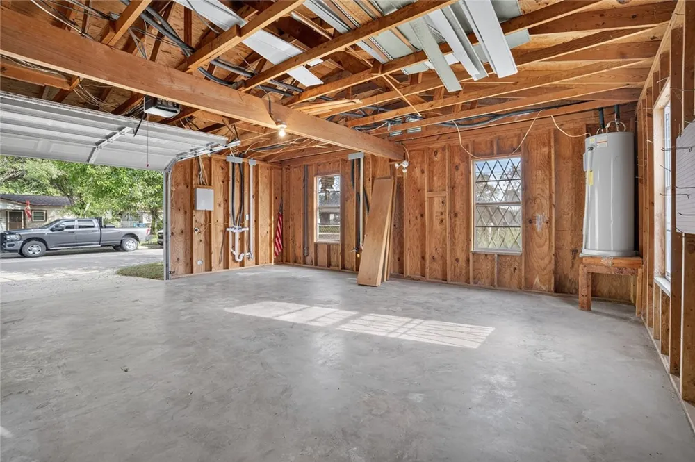 806 Leland Circle Beeville, TX 78102