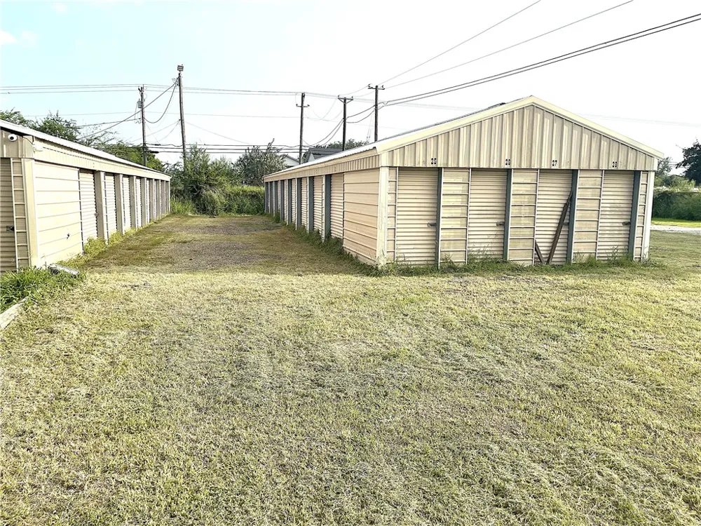 1320 S Hwy 281 Bus (Taylor Falfurrias, TX 78355