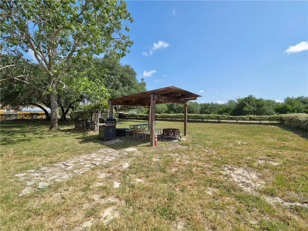 912 S 7th Street Aransas Pass, TX 78336