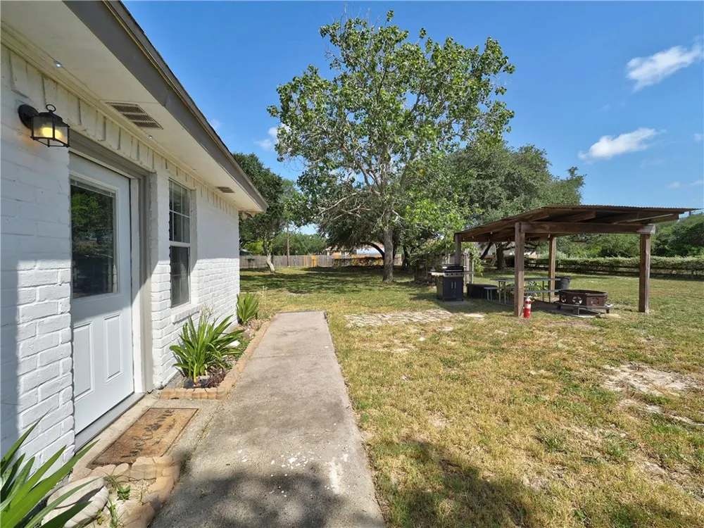 912 S 7th Street Aransas Pass, TX 78336