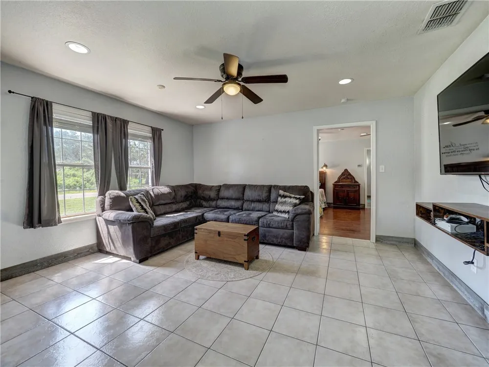 912 S 7th Street Aransas Pass, TX 78336