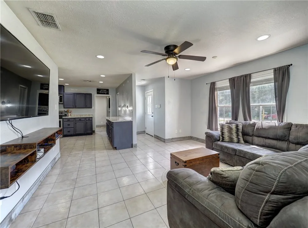 912 S 7th Street Aransas Pass, TX 78336