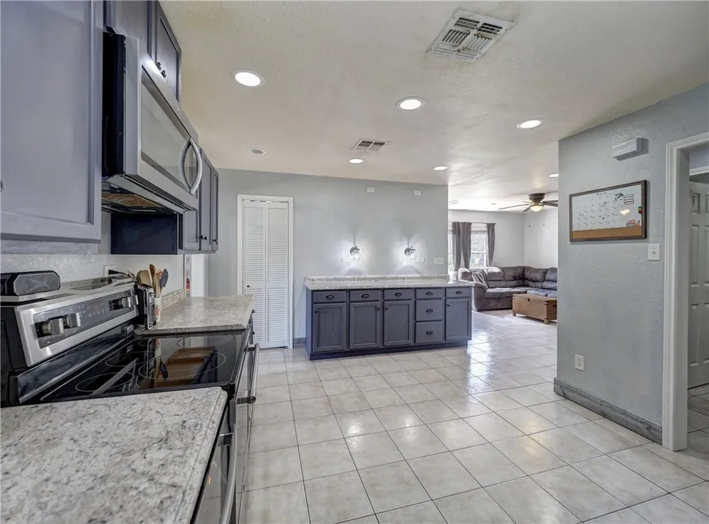 912 S 7th Street Aransas Pass, TX 78336